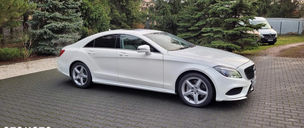 Mercedes-Benz CLS cena 110000 przebieg: 75000, rok produkcji 2012 z Pakość małe 254